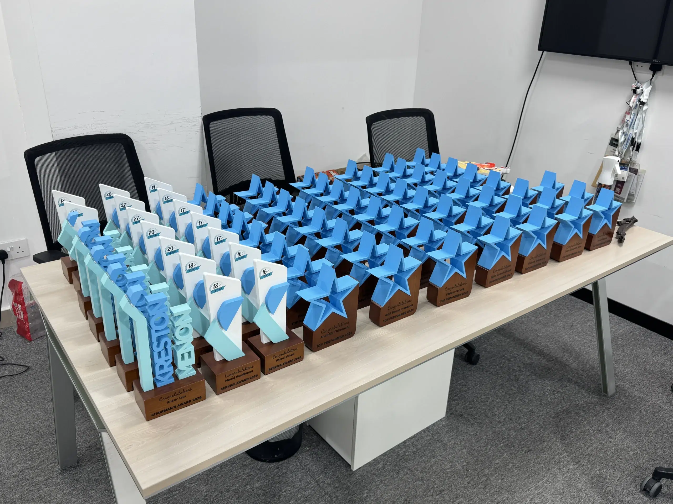 Bulk 3D printed event star trophies