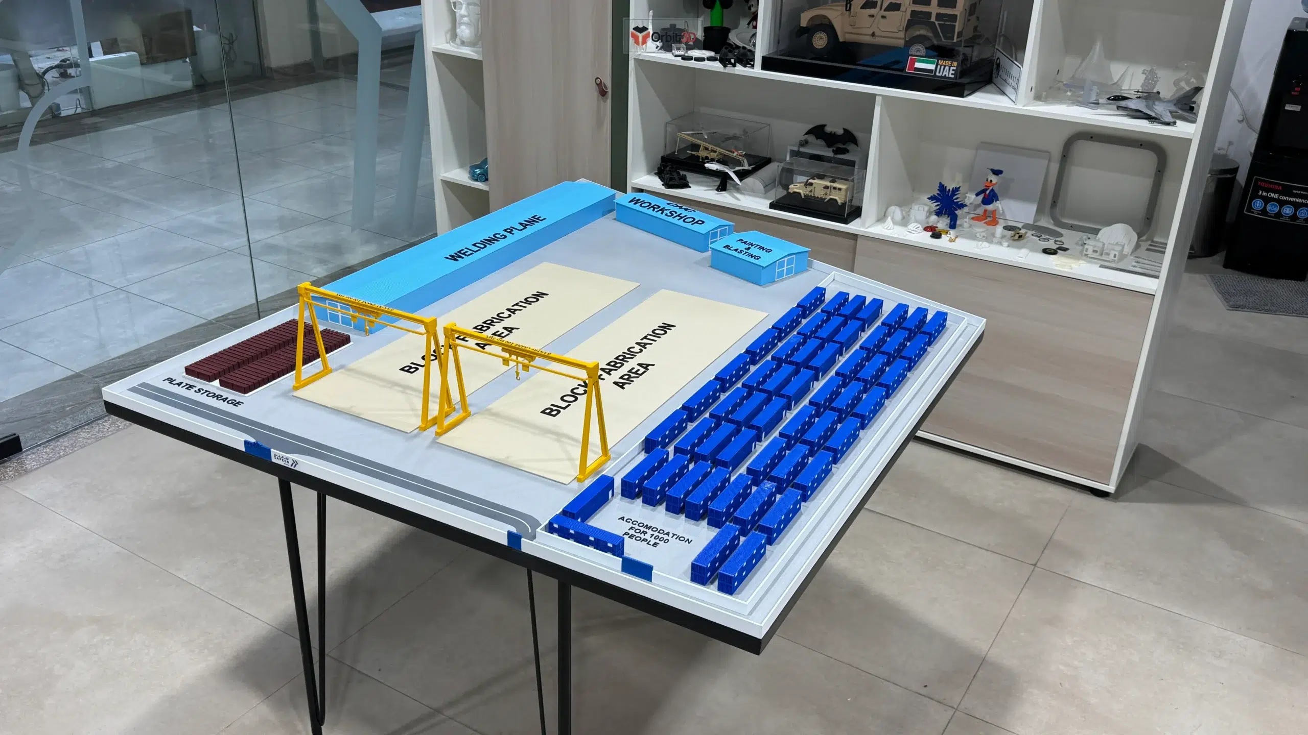 Large illuminated scale model with lighting